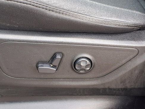 Used 2020 RAM 1500 Big Horn image 4