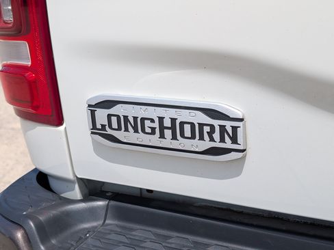 Used 2022 RAM 2500 Limited AWD/4WD image 30