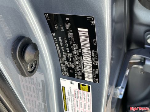 Certified 2023 Toyota Corolla Cross XLE w/ Convenience Package FWD image 34