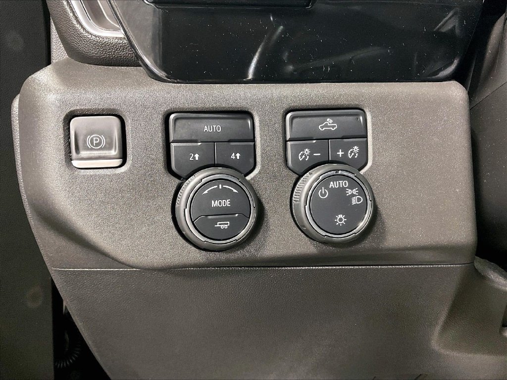 Used 2023 Chevrolet Silverado 1500 LT AWD/4WD image 25