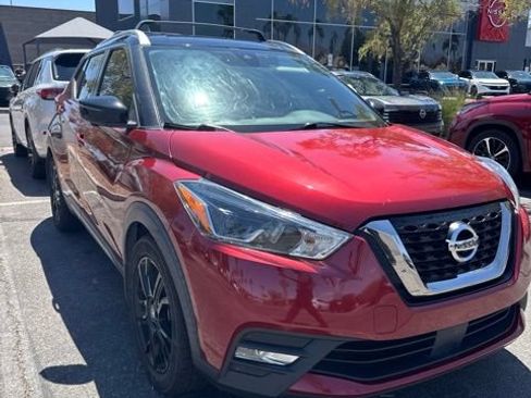 Certified 2020 Nissan Kicks SR w/ Exterior Package FWD image 3
