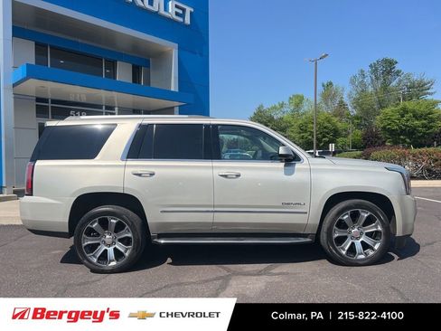 Used 2017 GMC Yukon Denali w/ Open Road Package AWD/4WD image 2