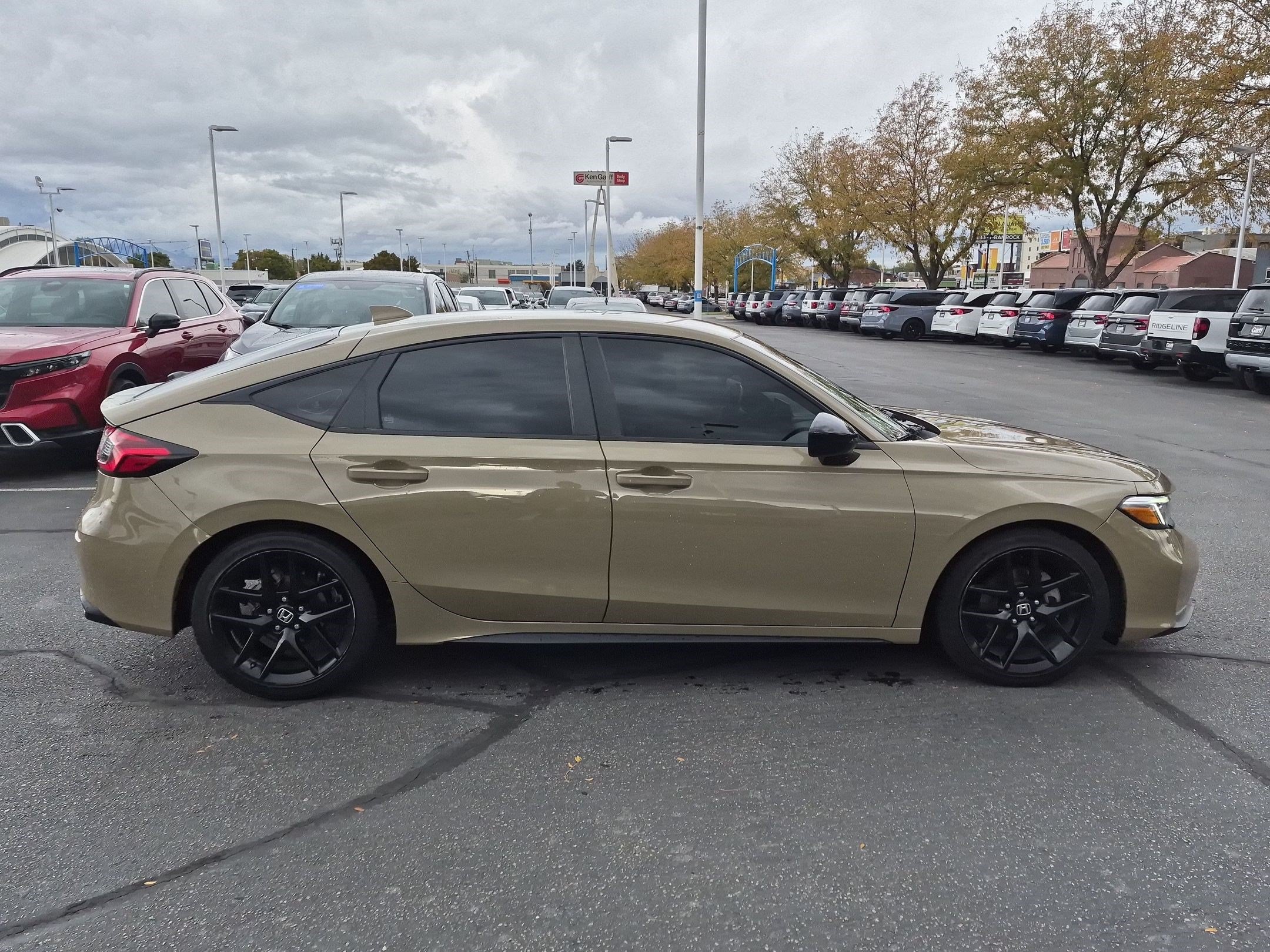 Used 2025 Honda Civic Sport image 2