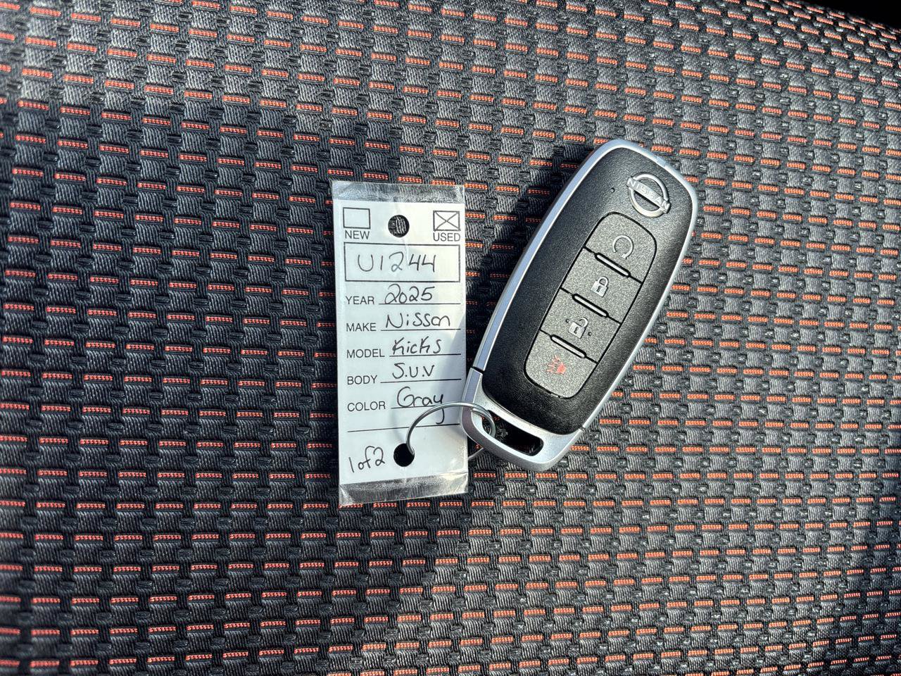 Used 2025 Nissan Kicks SR w/ SR Premium Package AWD/4WD image 23