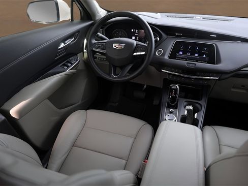 Certified 2023 Cadillac XT4 Premium Luxury w/ Technology Package image 28