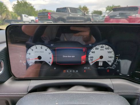 Used 2025 Ford Mustang GT Premium RWD image 34