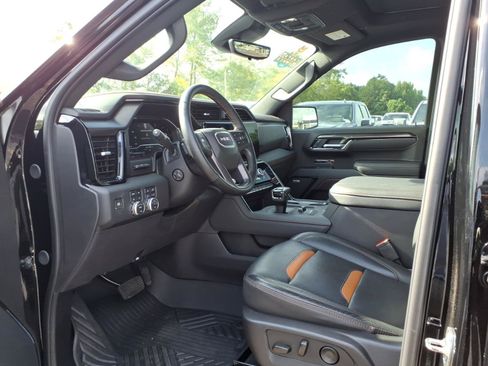 Used 2025 GMC Sierra 1500 AT4 w/ AT4 Premium Package AWD/4WD image 21