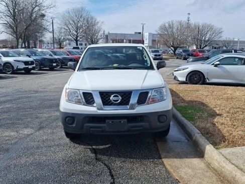 Used 2014 Nissan Frontier S w/ S Preferred Package image 2