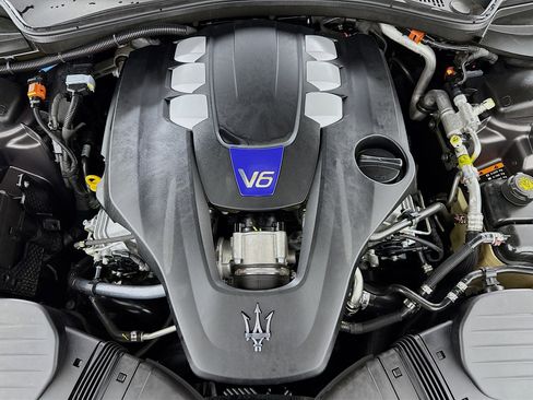 Used 2022 Maserati Ghibli Modena Q4 image 38