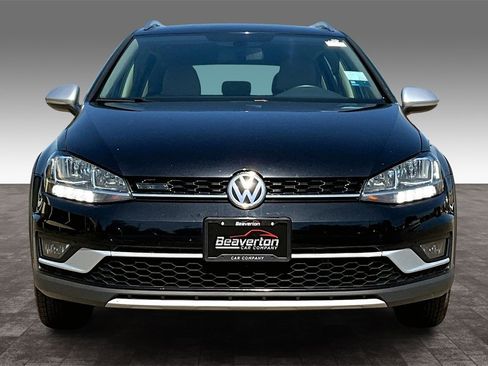 Used 2019 Volkswagen Golf Alltrack S image 5