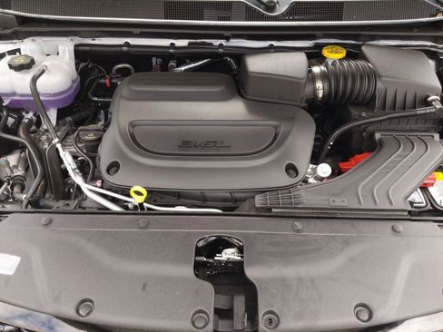 New 2026 Chrysler Pacifica Pinnacle image 34