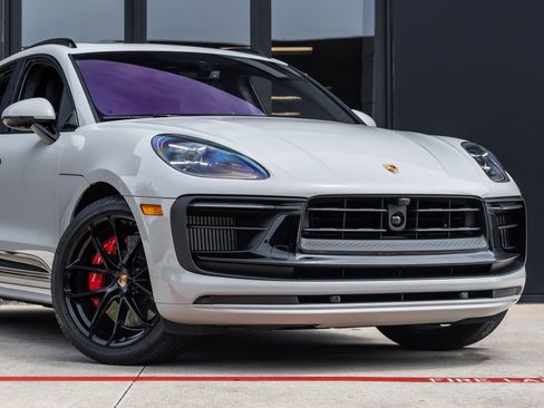 Certified 2024 Porsche Macan GTS AWD/4WD image 9