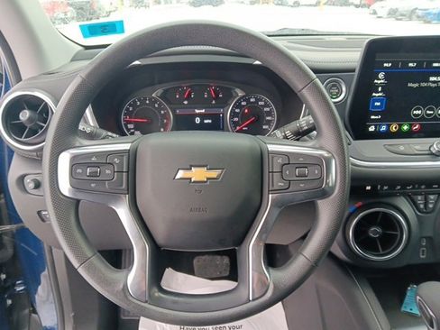 Used 2023 Chevrolet Blazer LT image 9