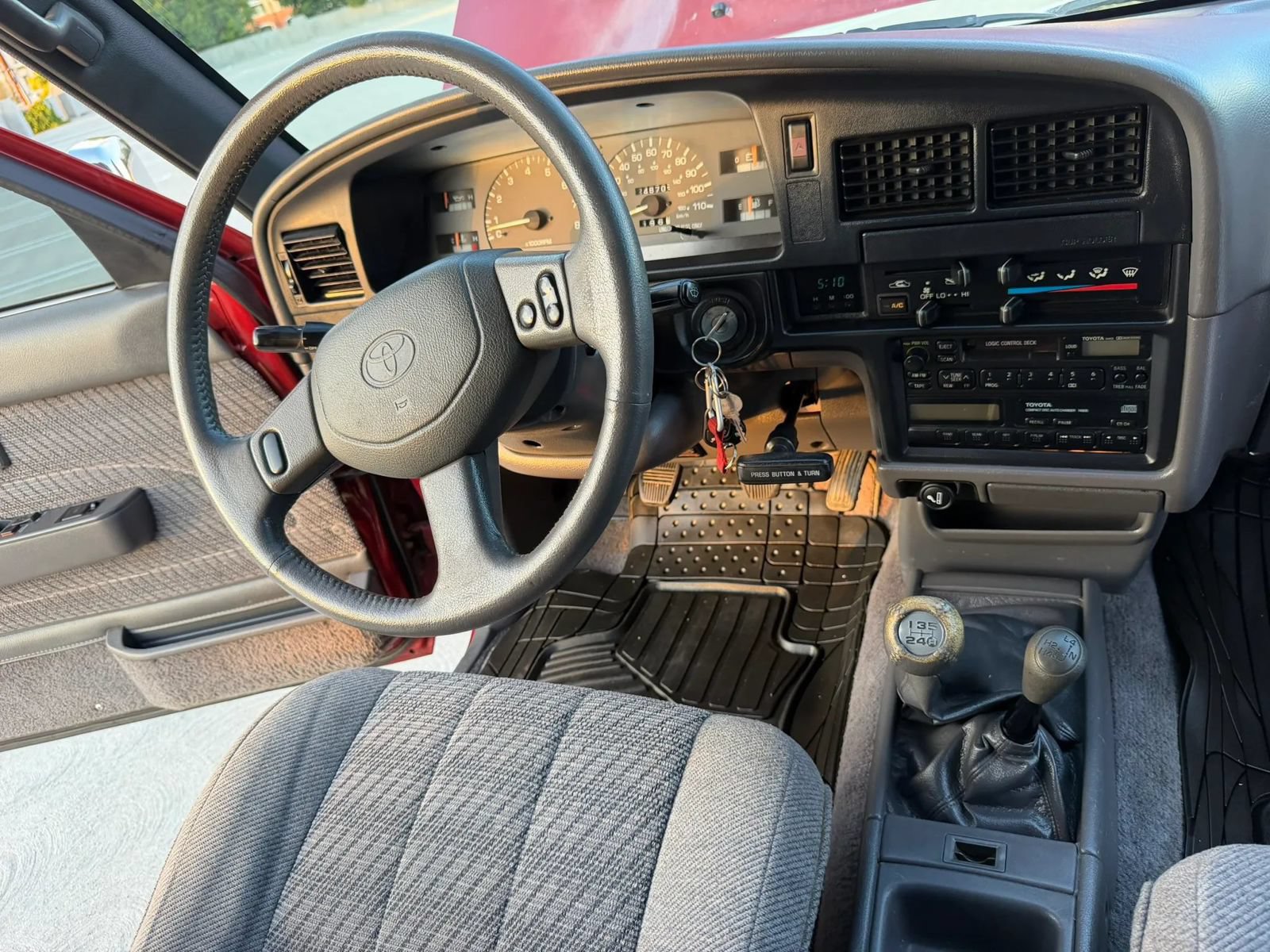 Used 1992 Toyota Pickup SR5 AWD/4WD image 13