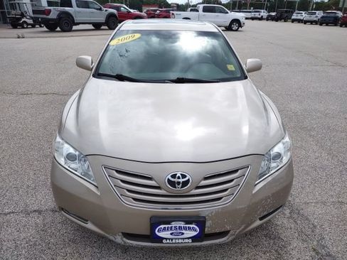 Used 2009 Toyota Camry FWD image 9