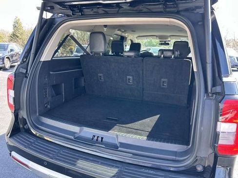 Used 2024 Ford Expedition Max XLT image 12