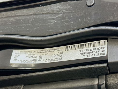 Used 2024 Jeep Grand Cherokee Altitude image 12