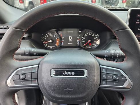 Used 2024 Jeep Compass Trailhawk AWD/4WD image 27
