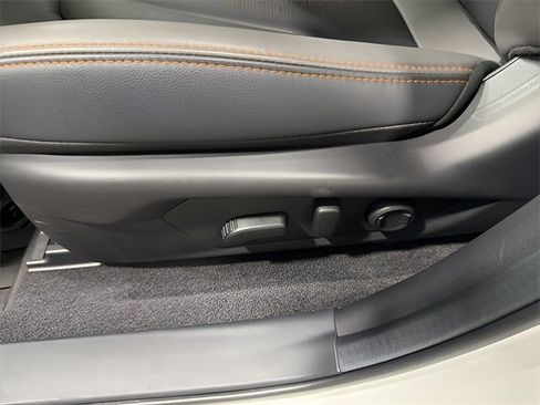 Certified 2025 Subaru Crosstrek 2.5i Limited w/ Popular Package #4A image 12