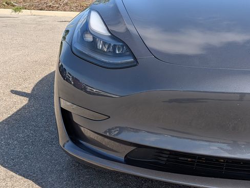 Used 2023 Tesla Model 3 Performance image 9
