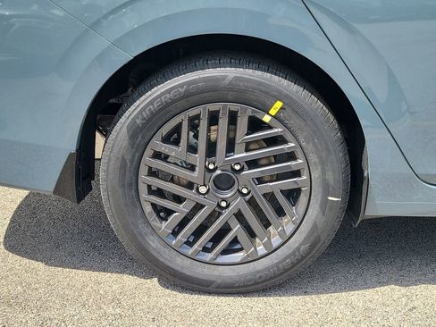 New 2026 Nissan Sentra SV w/ Floor Mat Package FWD image 5