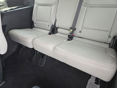 Certified 2025 Ford Expedition Active image 30