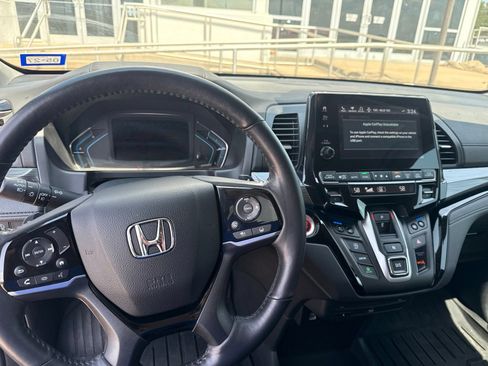 Used 2023 Honda Odyssey Elite image 24