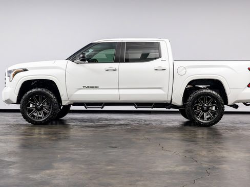 Used 2025 Toyota Tundra SR5 w/ SR5 Premium Package AWD/4WD image 9