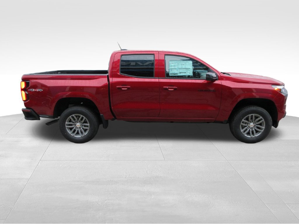 New 2026 Chevrolet Colorado LT w/ LT Convenience Package AWD/4WD image 7