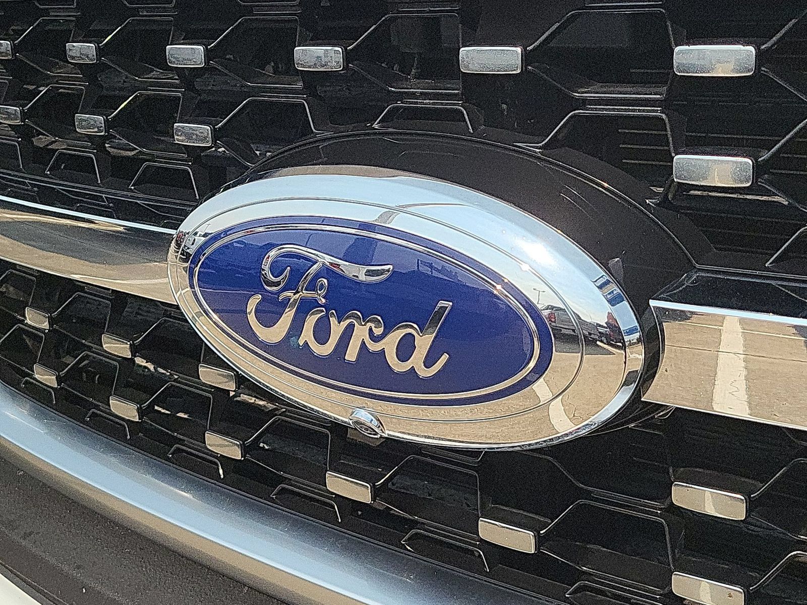 Used 2023 Ford F150 Platinum w/ Equipment Group 701A High AWD/4WD image 32