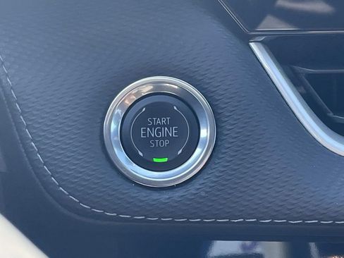 New 2026 Chevrolet Equinox LT w/ Convenience Package II image 25