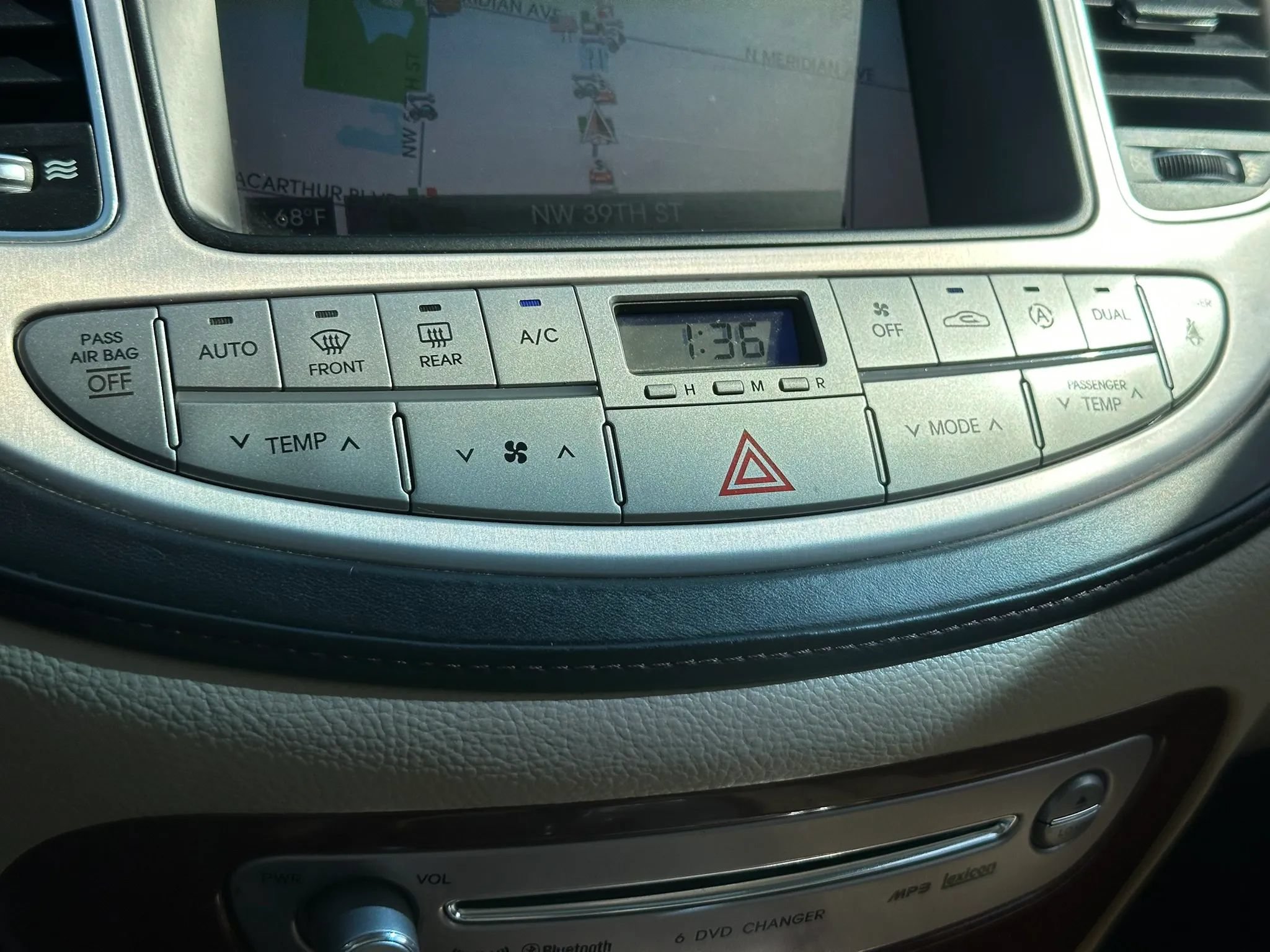 Used 2012 Hyundai Genesis 3.8 w/ Premium Pkg RWD image 42