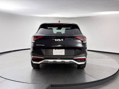 Used 2025 Kia Sportage LX FWD image 7