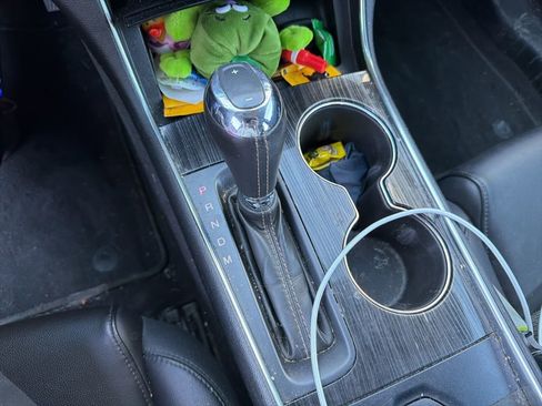 Used 2016 Chevrolet Impala LT w/ Convenience Package image 20