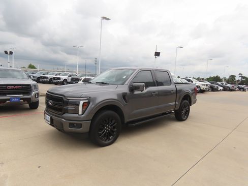 Used 2025 Ford F150 Lariat w/ Equipment Group 501A Mid AWD/4WD image 2