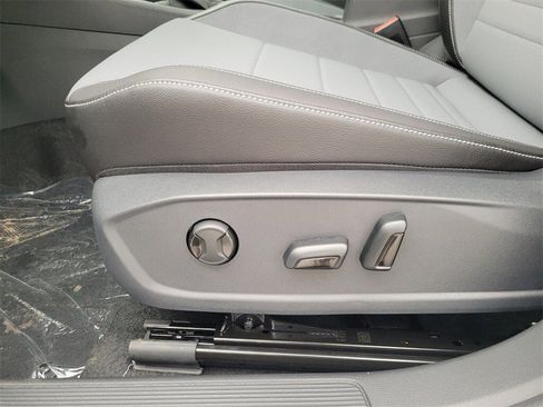 New 2026 Volkswagen Jetta SE image 24