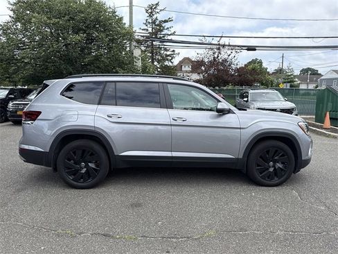 Used 2024 Volkswagen Atlas SE image 5