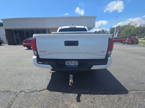 Used 2023 Toyota Tacoma SR AWD/4WD image 3
