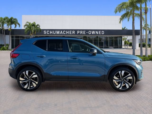 Certified 2025 Volvo XC40 B5 Ultra AWD/4WD image 8