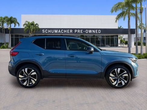 Certified 2025 Volvo XC40 B5 Ultra AWD/4WD image 8
