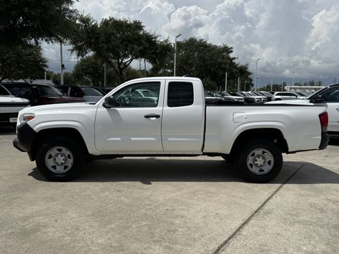 Used 2019 Toyota Tacoma SR RWD image 8
