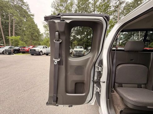 Used 2013 Nissan Frontier SV RWD image 19