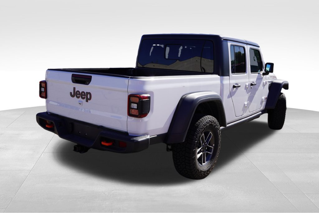 Used 2026 Jeep Gladiator Mojave AWD/4WD image 3