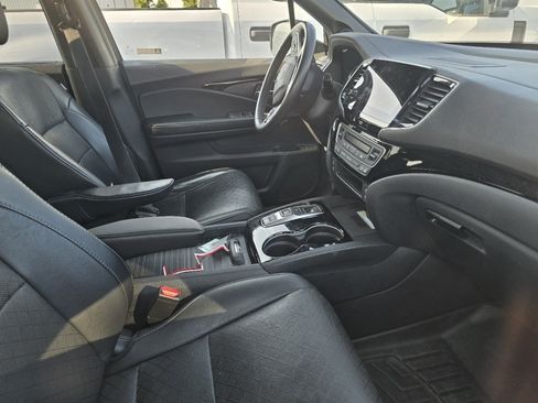 Used 2019 Honda Passport Elite image 12