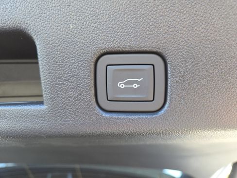 New 2026 GMC Acadia Denali Ultimate w/ LPO, Floor Liner Package AWD/4WD image 28