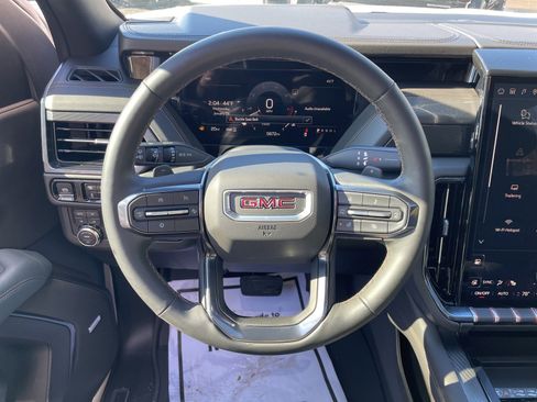 Used 2025 GMC Yukon AT4 w/ AT4 Premium Plus Package image 15