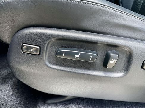 Used 2017 Lexus LX 570 4WD image 31