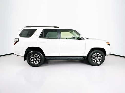 Used 2024 Toyota 4Runner TRD Off-Road Premium image 10