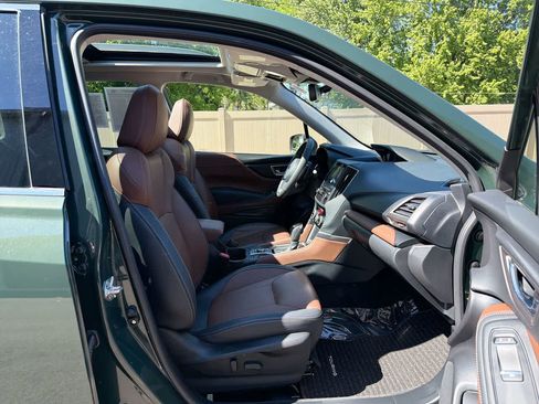 Used 2023 Subaru Forester Touring AWD/4WD image 27