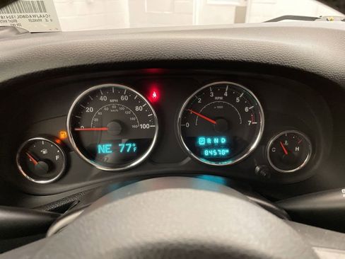 Used 2016 Jeep Wrangler Sport w/ Quick Order Package 24S AWD/4WD image 13
